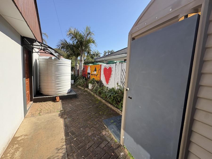 4 Bedroom Property for Sale in Nahoon Beach Eastern Cape